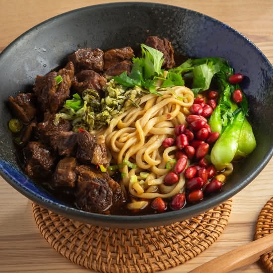 红烧牛腩米线 Signature Braised Beef Brisket With Rice Noodle